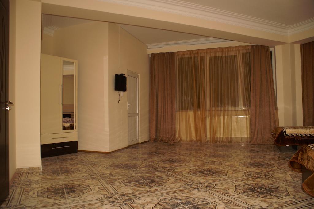 Europa+T Hotel Tbilisi Zimmer foto